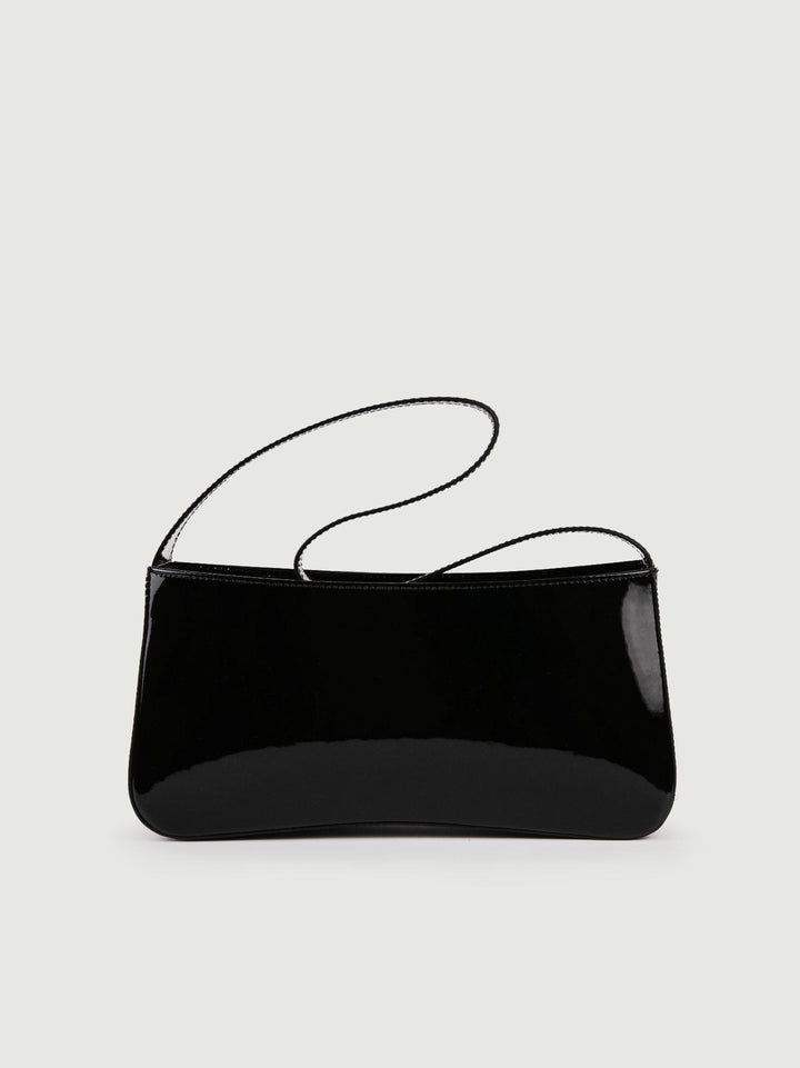 BORSA A SPALLA SEVENTY NERA IN VERNICE