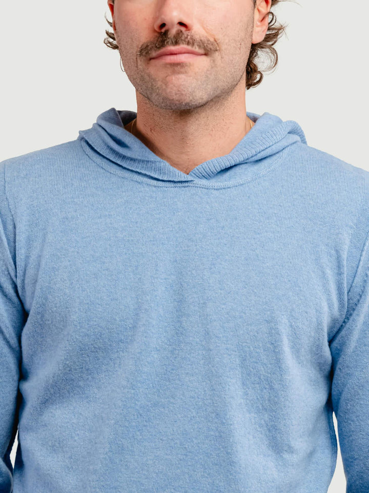 MAGLIA CON CAPPUCCIO IN LANA MERINO E CASHMERE AZZURRA GA071 730 ANDREA MORANDO 