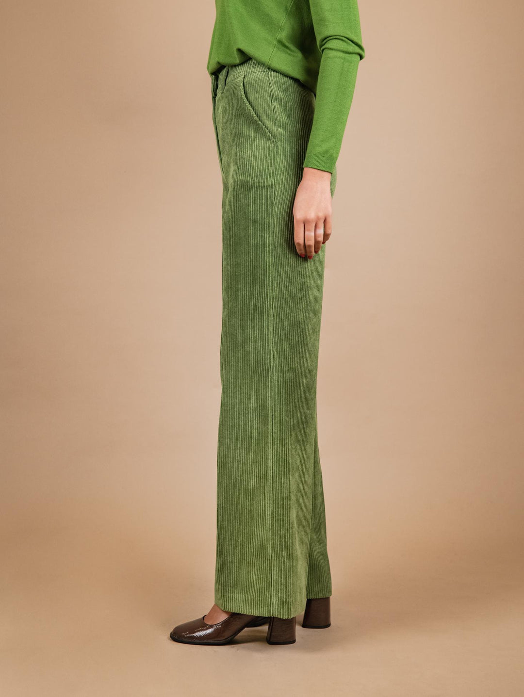 PANTALONE A PALAZZO IN VELLUTO A COSTE VERDE ACIDO P3037 VERDE ANDREA MORANDO 