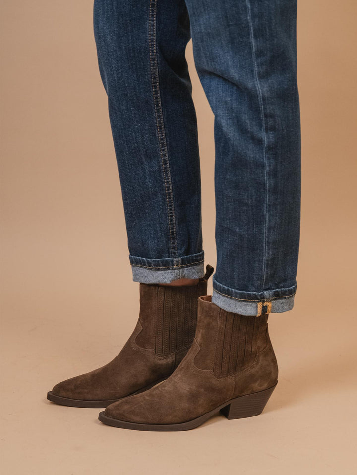 STIVALETTO TEXANO A PUNTA IN CAMOSCIO MARRONE 2074 SILK ARABICA ALPE 