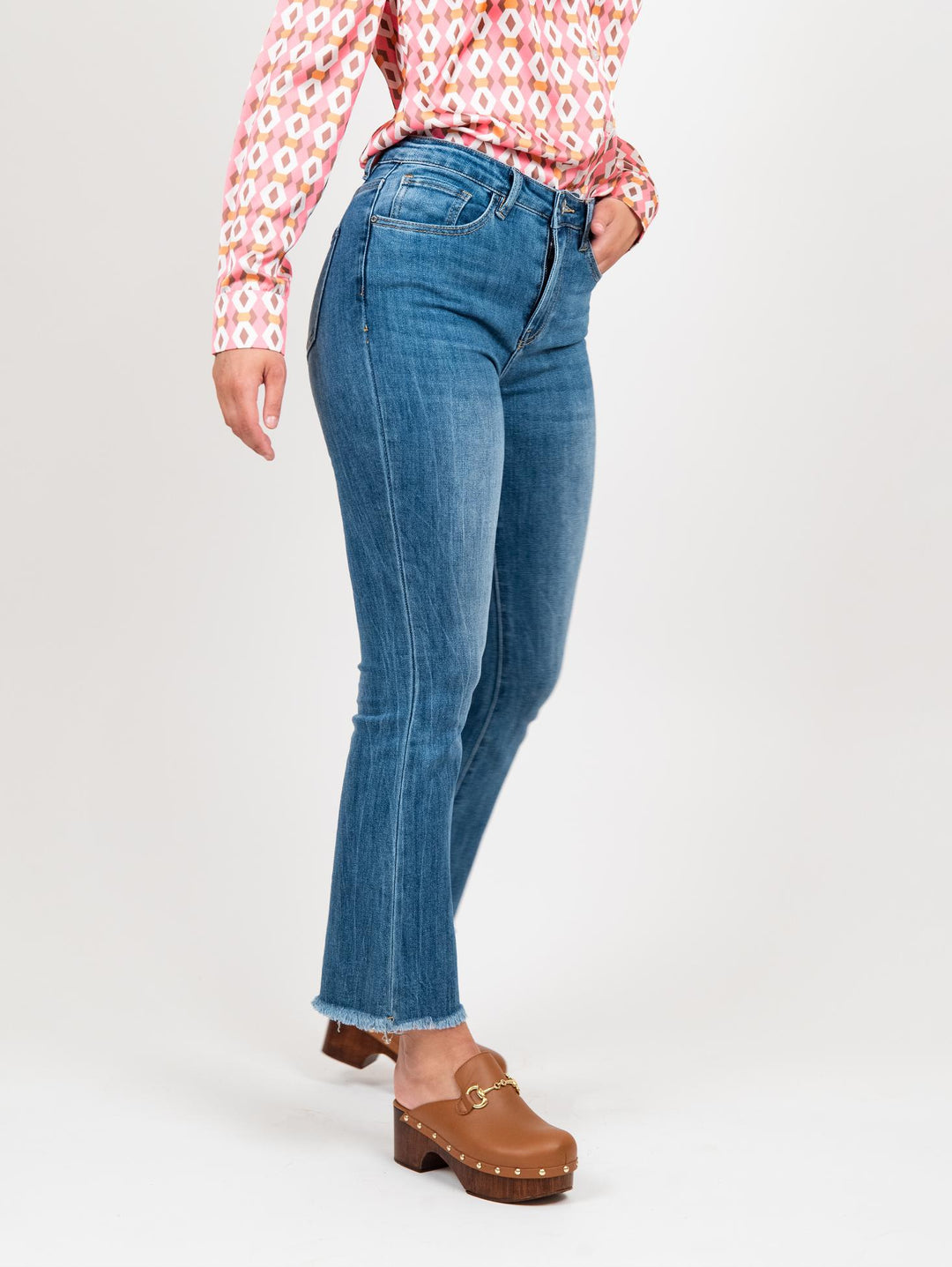 Jeans sfrangiato a trombetta denim medio 1356 DENIM MEDIO ANDREA MORANDO 