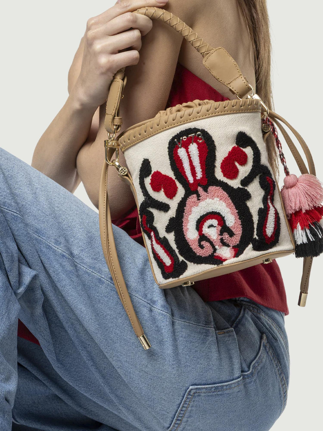 Borsa Marilena a secchiello con ricamo MARILENA SMALL CUOIO V73 
