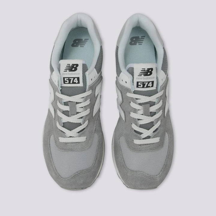 Sneaker 574 grigio e bianco U574FGR DATHLETIC GREY NEW BALANCE 