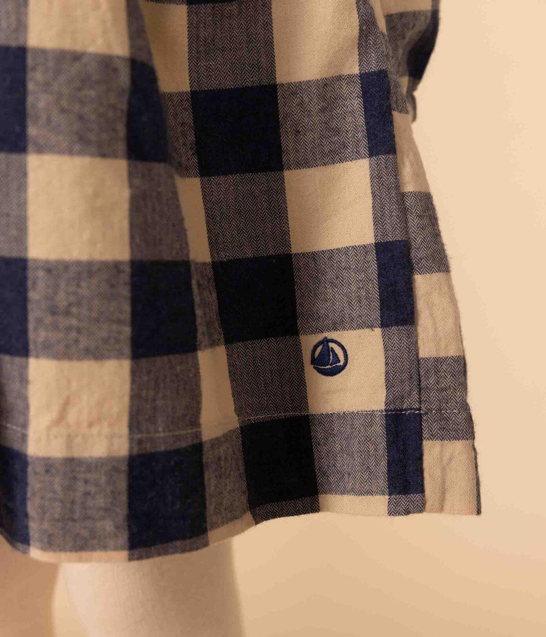 ABITO A MANICHE LUNGHE IN FLANELLA DI COTONE A QUADRI BAMBINA A082E 01 PETIT BATEAU 