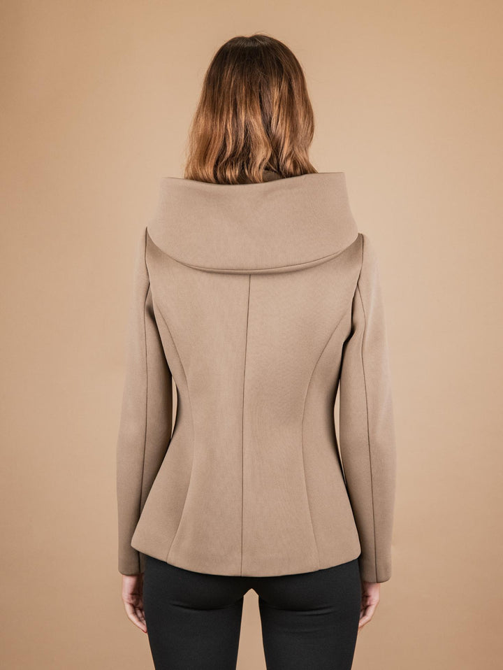 GIACCA TECNICA CON CAPPUCCIO E MAXI COLLO BEIGE 97801LO 22 ANDREA MORANDO 