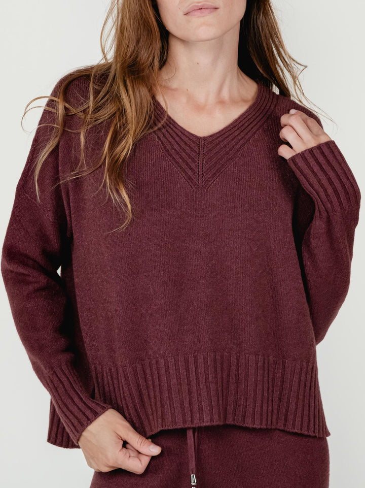 MAGLIA CON SCOLLO A V BORDEAUX 0570592 2200 BIMOR 