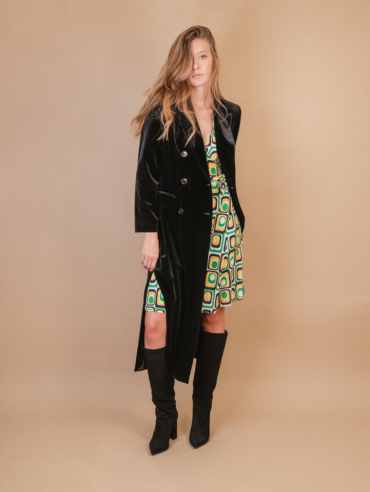 CAPPOTTO DOPPIOPETTO  CON SPACCO LATERALE  IN VELLUTO NERO 2134/2894 12 ANDREA MORANDO 