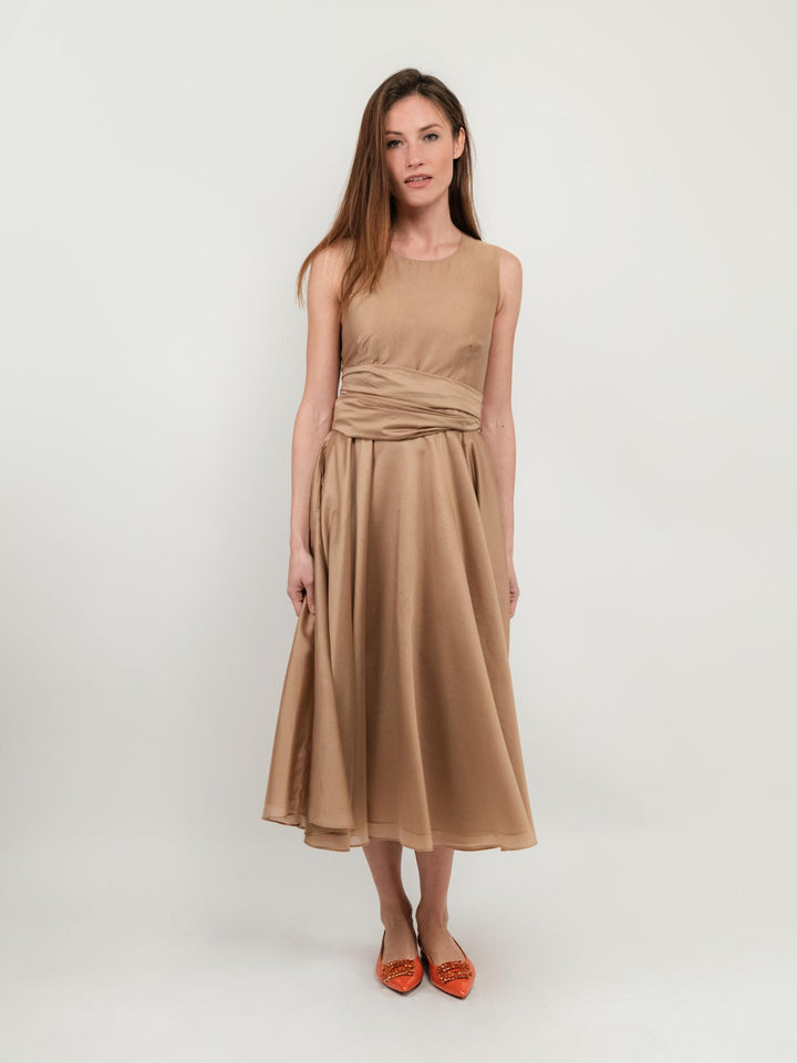 ABITO LUNGO BEIGE CON FUSCIACCA