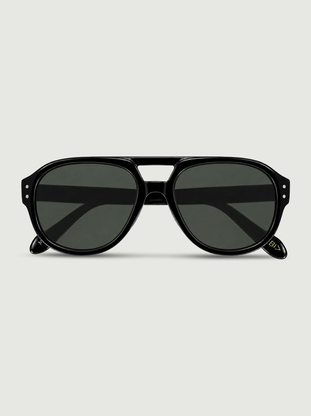Design unisex con lente scura. MORA BLACK FOREST BIMOR 