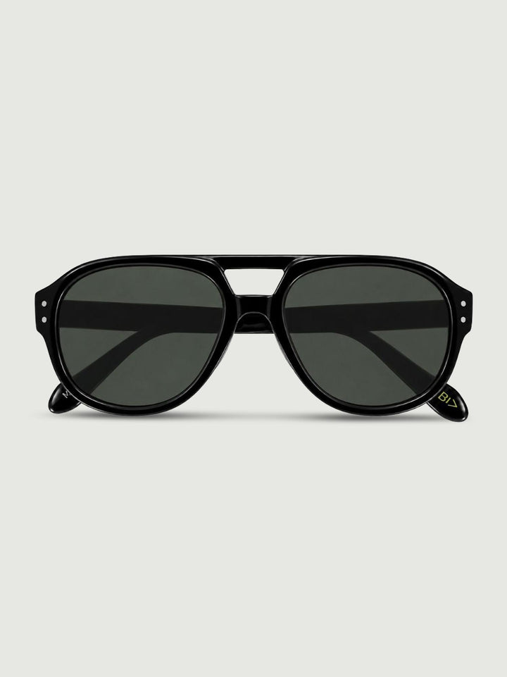 Design unisex con lente scura. MORA BLACK FOREST BIMOR 