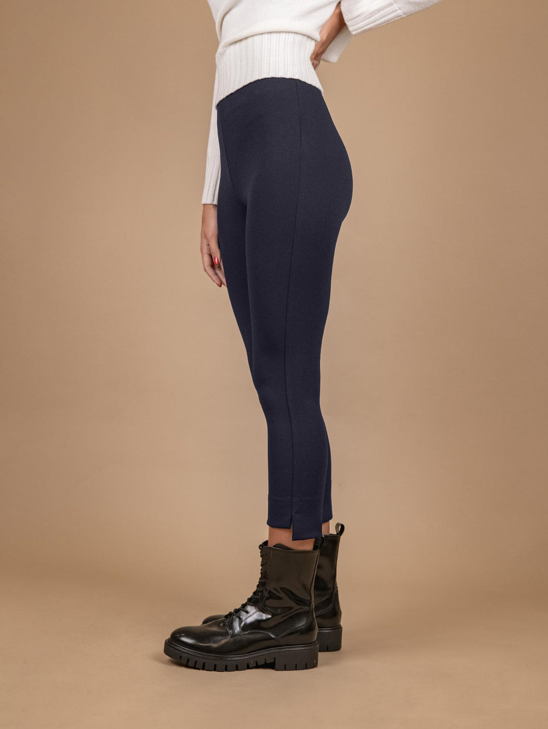 Pantalone a sigaretta asimmetrico in tessuto blu<BR/> CAVIALE BLU ANDREA MORANDO 