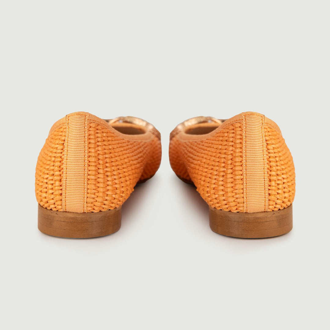 BALLERINE IN RAFIA INTRECCIATA ARANCIO CON DETTAGLIO IN METALLO 4875RAFIA ARANCIO ANDREA MORANDO 