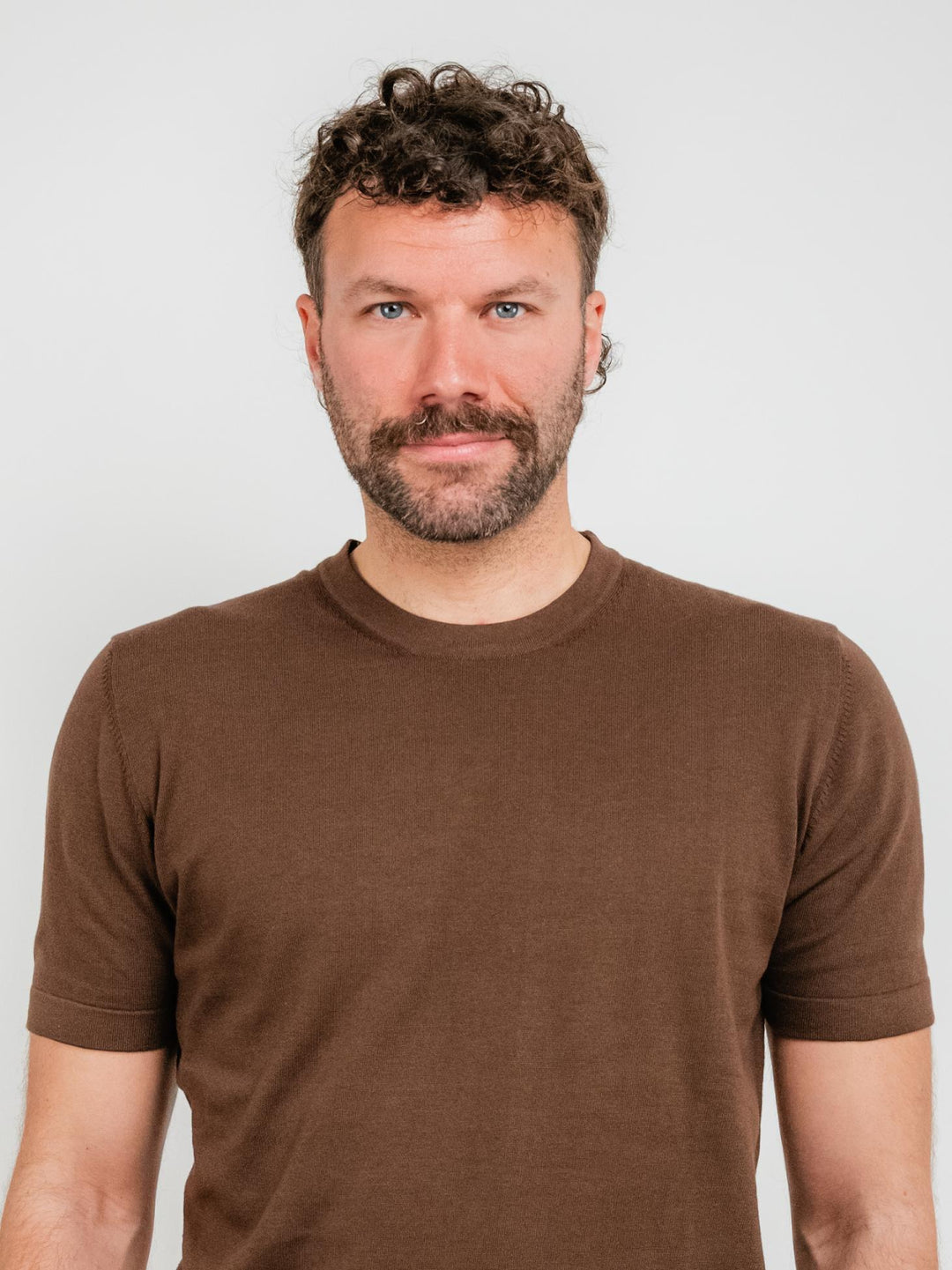 T-SHIRT IN MAGLINA DI COTONE MARRONE