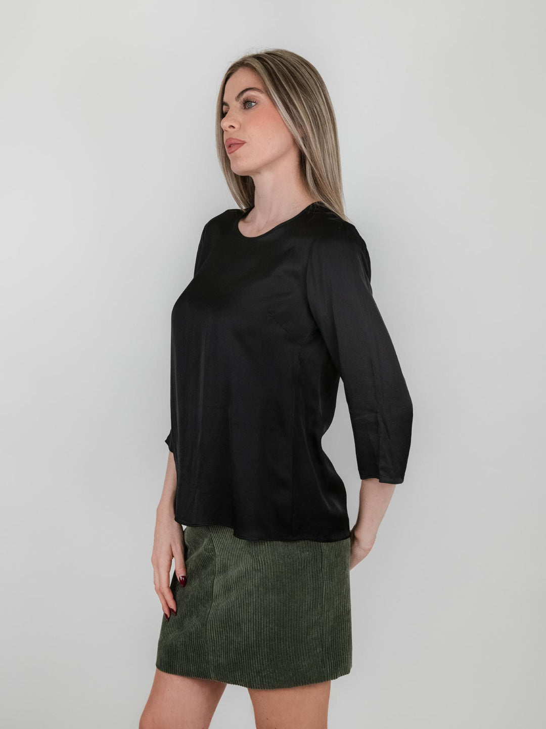 BLUSA COLOR NERO