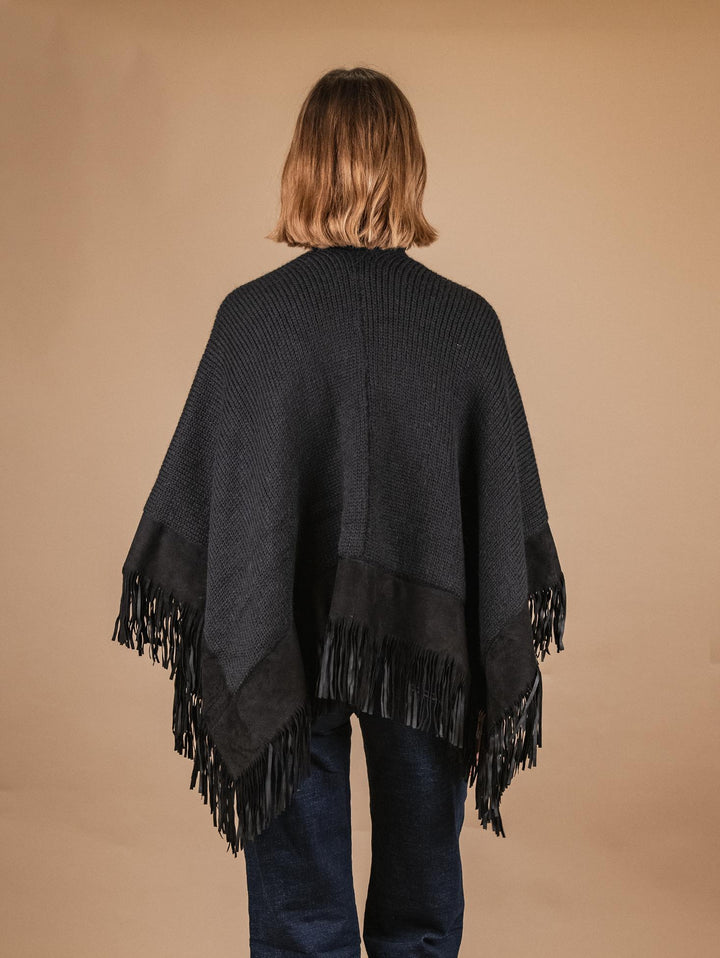 SCIALLE IN LANA CON PROFILI E FRANGE IN CAMOSCIO NERO OLIVIA530 499 ANDREA MORANDO 