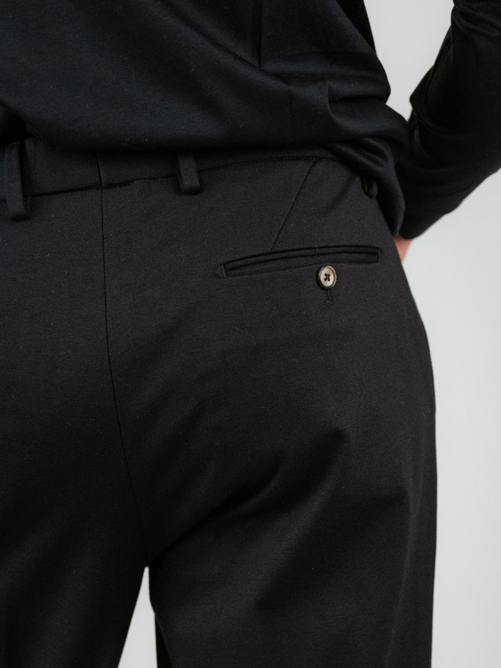 PANTALONE CLASSICO NERO IN JERSEY