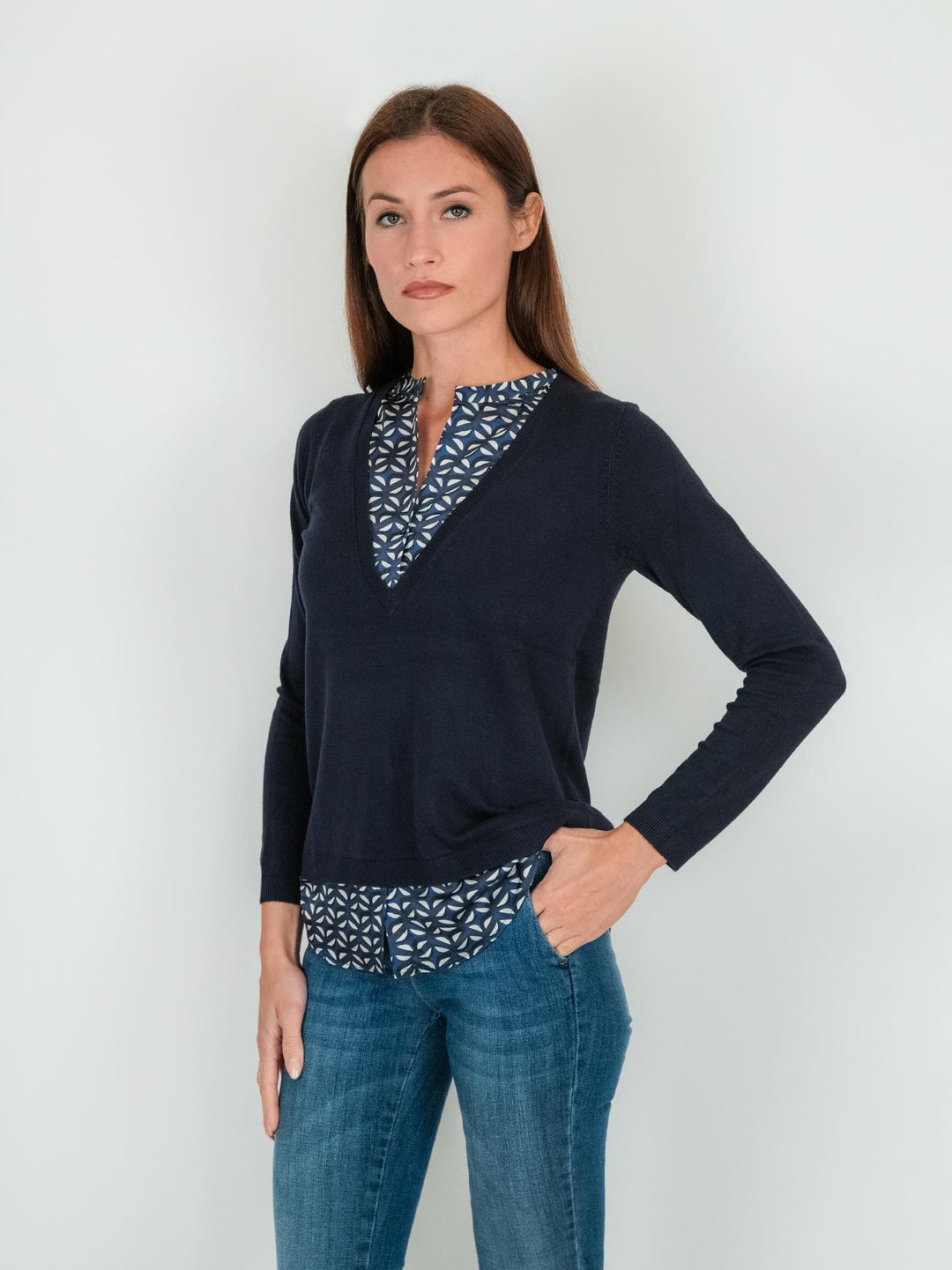 MAGLIA BLU CON CAMICIA IN FANTASIA OPTICAL 245W1460 304 ANDREA MORANDO 