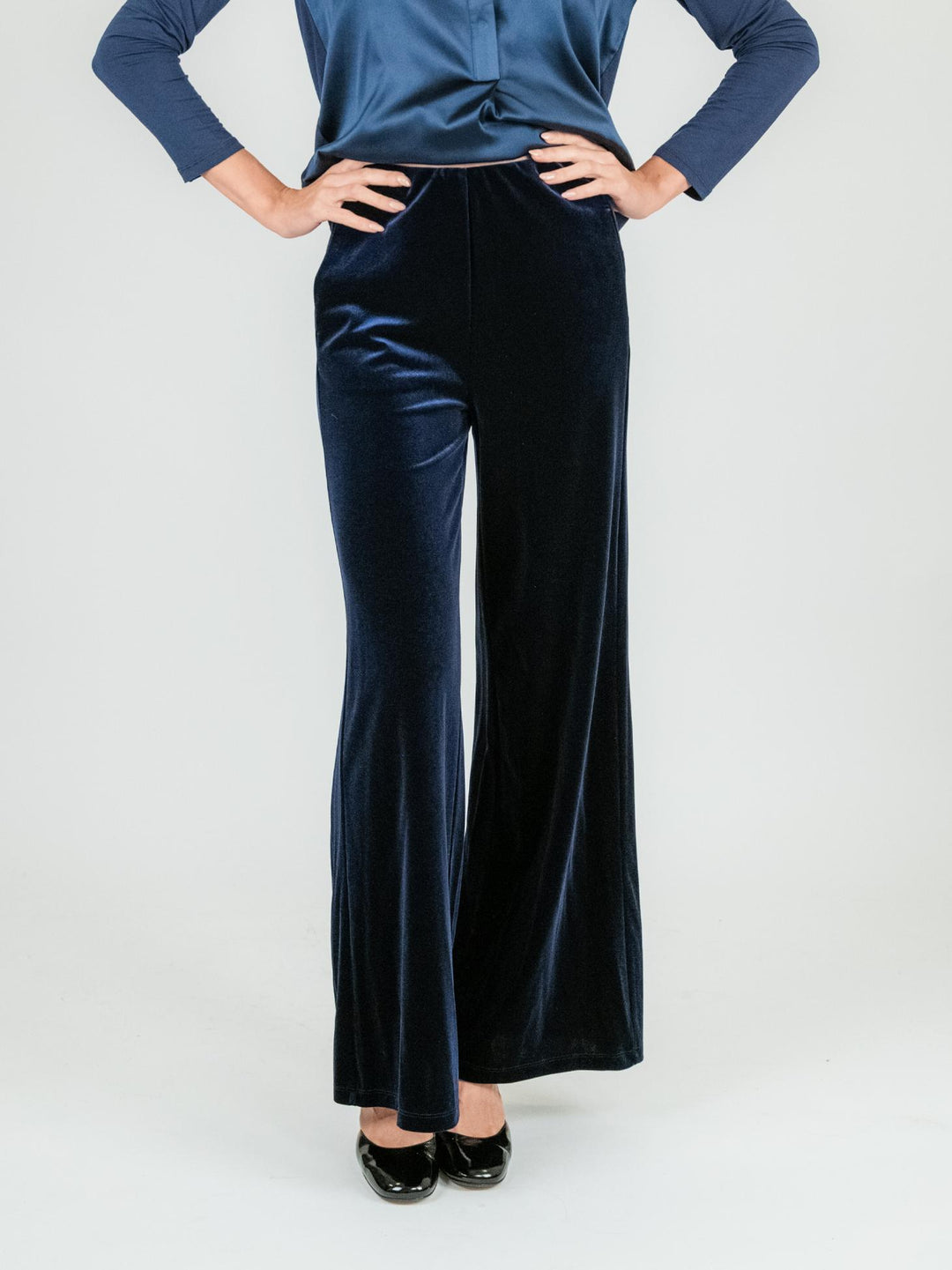 PANTALONE con elastico in VELLUTO BLU 245C1021 303 ANDREA MORANDO 