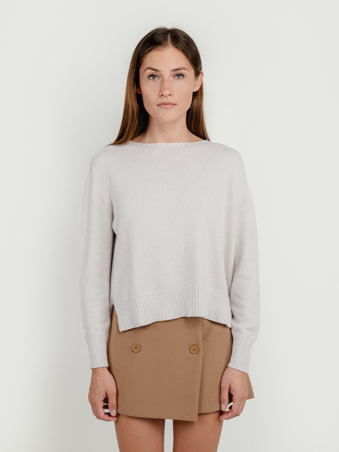 MAGLIA GIROCOLLO CON FONDO ASIMMETRICO PANNA 037050 0080 BIMOR 