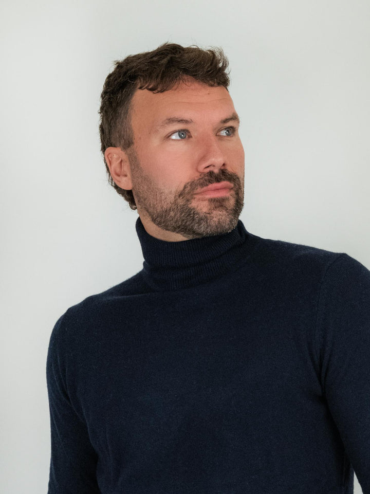 Dolcevita in lana e cashmere blu navy 1203224 205 ANDREA MORANDO 
