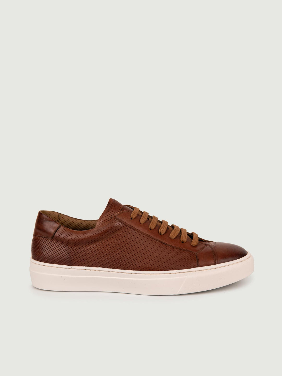 SNEAKER in pelle traforata cuoio effetto vintage