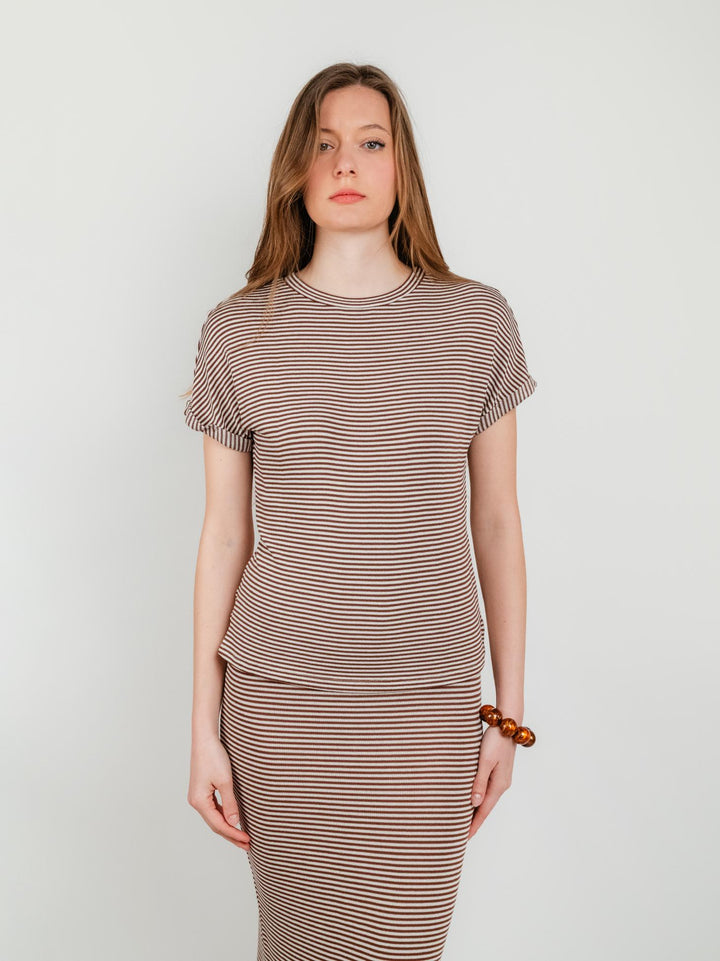T-SHIRT IN MAGLIA A RIGHE PANNA E MARRONI