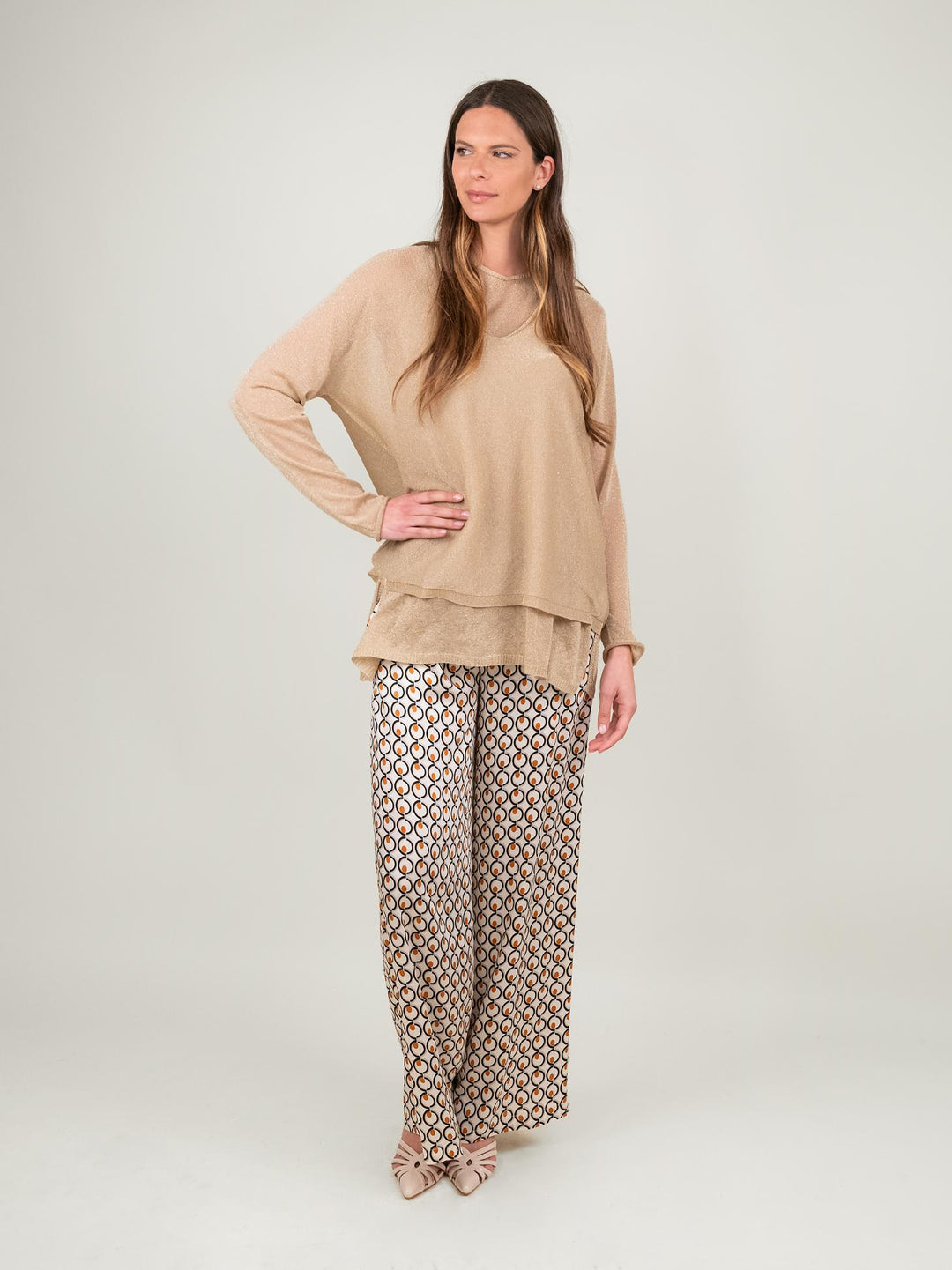 MAGLIA OVER ORO LUREX SCOLLO V 12104 ORO ANDREA MORANDO 