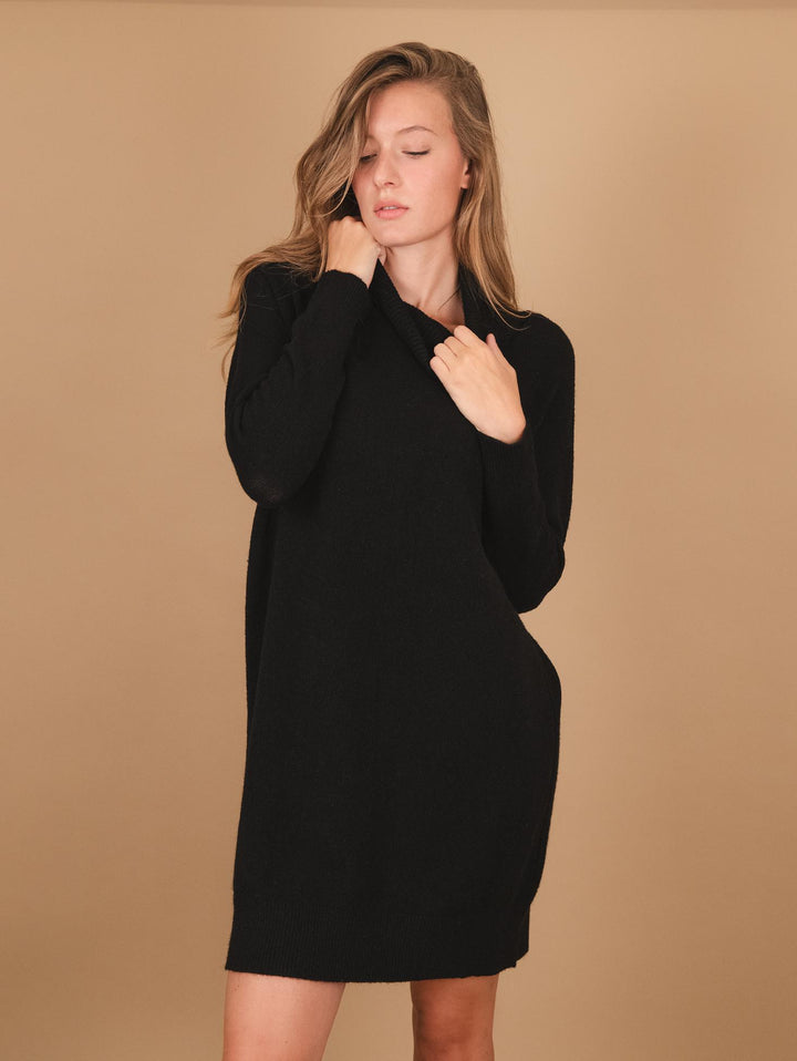 MAGLIA ABITO CON COLLO ALTO NERA 0370/225 010 BIMOR 
