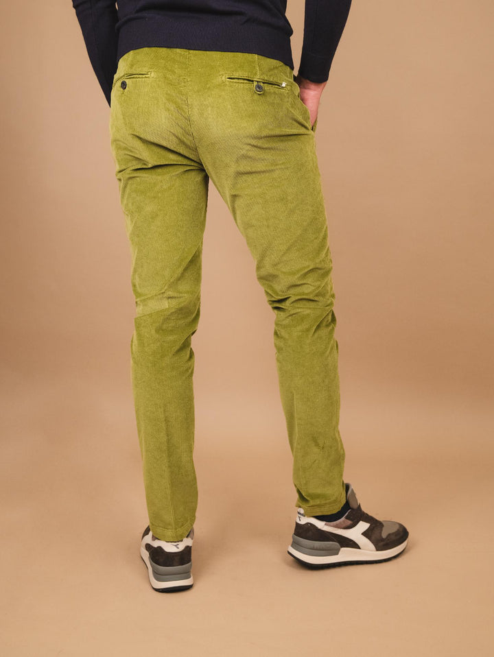 PANTALONE IN VELLUTO VERDE PISTACCHIO CON TASCA A FILO T502/THI 626 NOLAB 