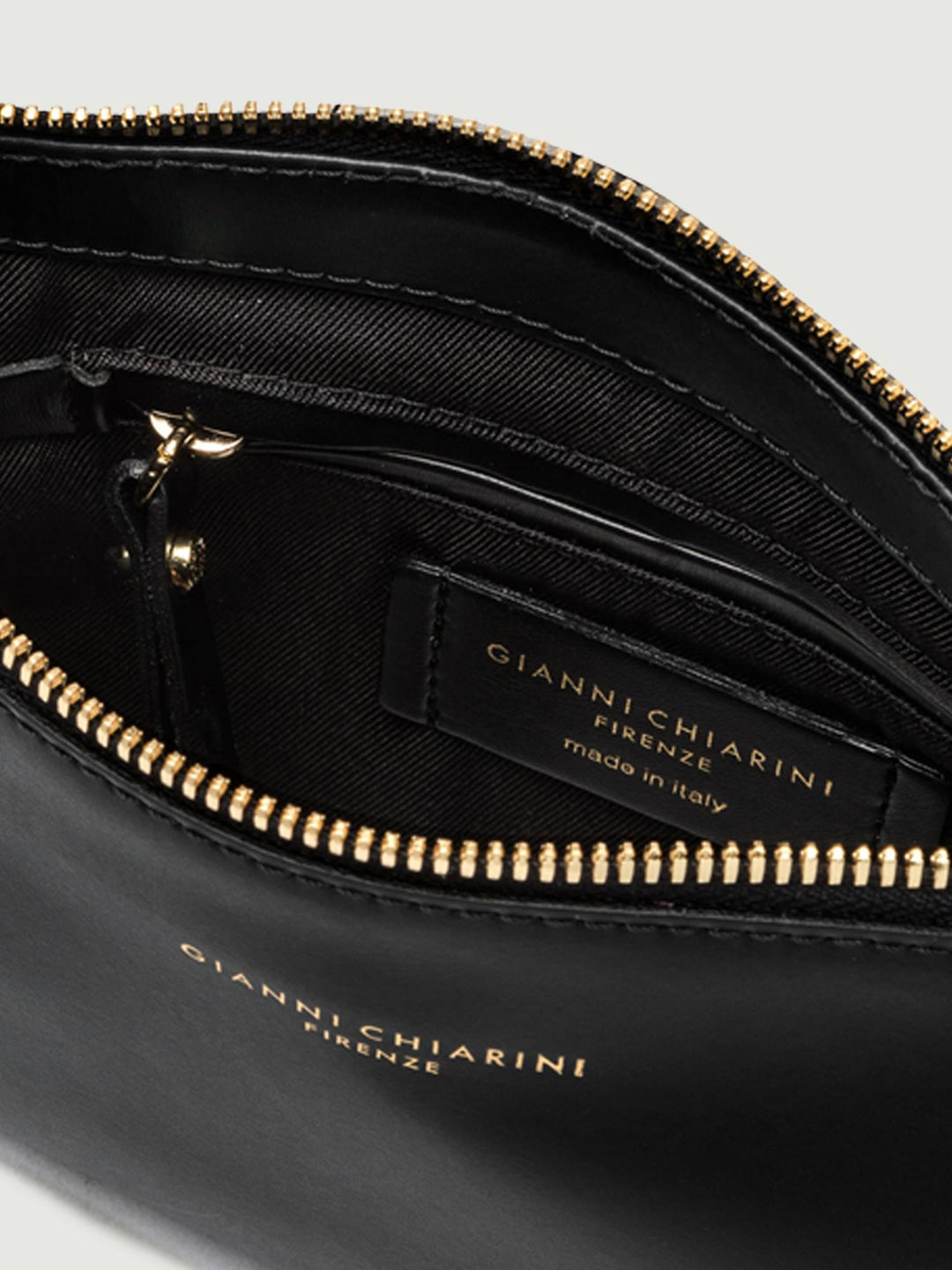 Borsa a spalla Brooke in pelle liscia nera 9700 PRCK 001 GIANNI CHIARINI 