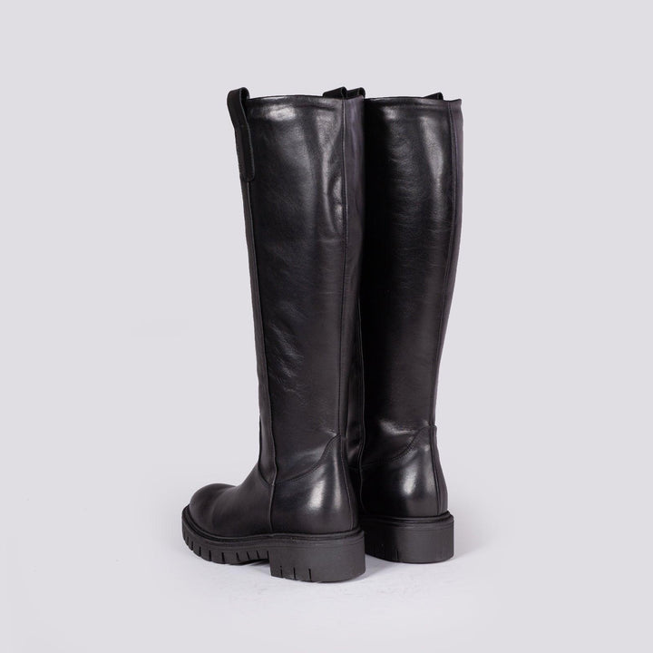 STIVALE IN PELLE CON CARRO ARMATO