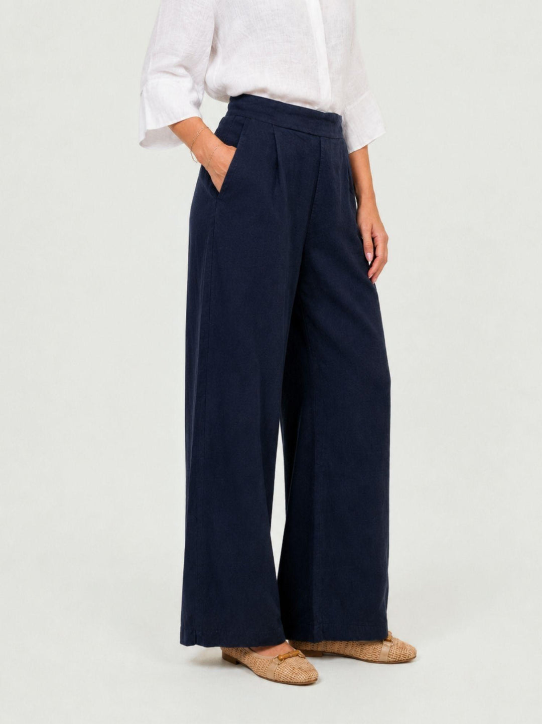 Pantalone con pences in lino navy 6PT02359 BLU ANDREA MORANDO 