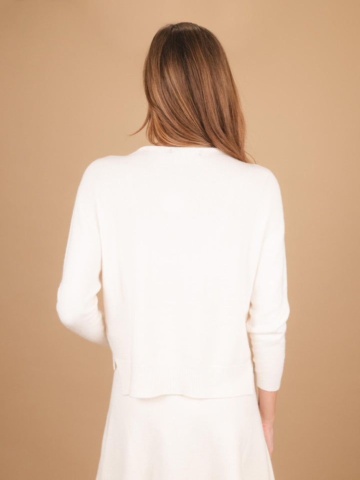 GIROCOLLO IN MAGLIA  CON MICRO SPACCHI LATERALI PANNA 0670/15 0248 BIMOR 