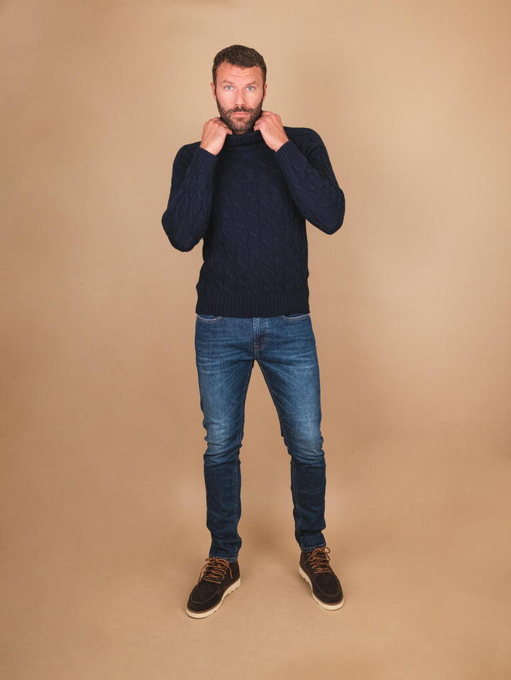 MAGLIONE A COLLO ALTO IN LANA VERGINE BLU 13117 598 ANDREA MORANDO 