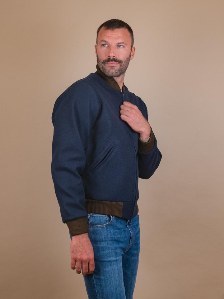 BOMBER CON PROFILI A CONTRASTO IN TESSUTO BLU RJ02 NAVY ANDREA MORANDO 