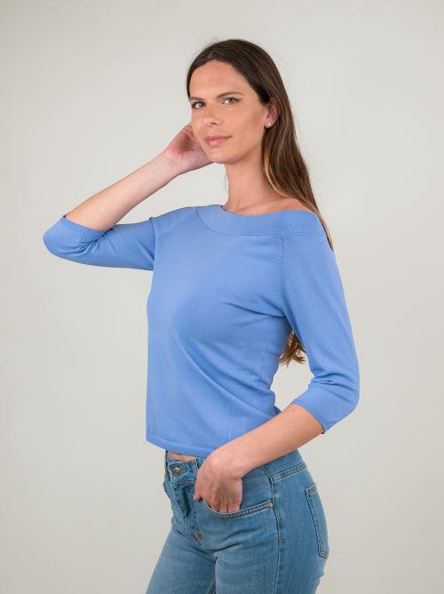 MAGLIA CON SCOLLO A BARCA E MANICHE  A TRE QUARTI AZZURRA 2416080 071 ANDREA MORANDO 