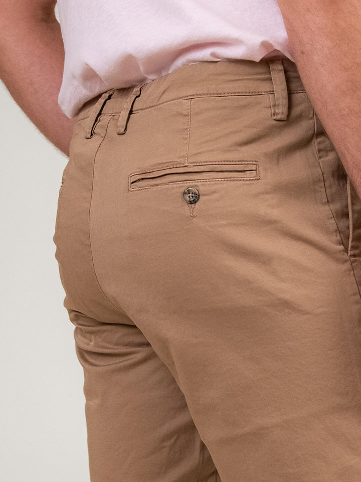 BERMUDA BEIGE CON TASCHE A FILO
