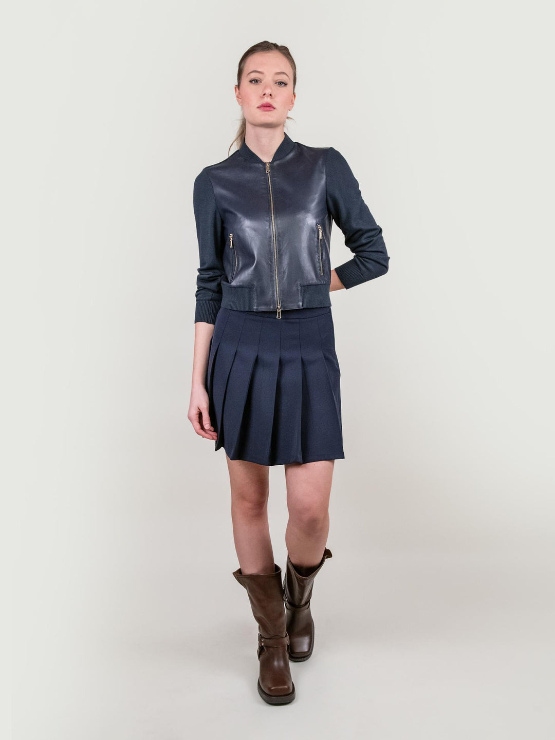 GIUBBOTTO IN PELLE E MAGLIA BLU VANIGLIA 09 JACK LEATHER 