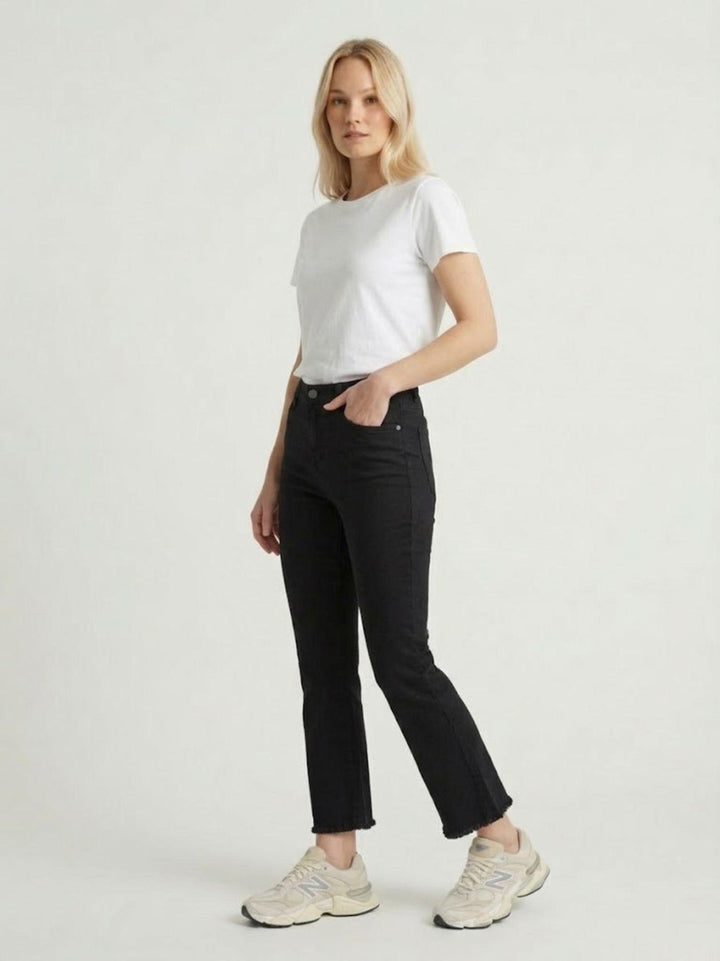 Pantalone a trombetta sfrangiato in cotone nero 80137G190 NERO ANDREA MORANDO 
