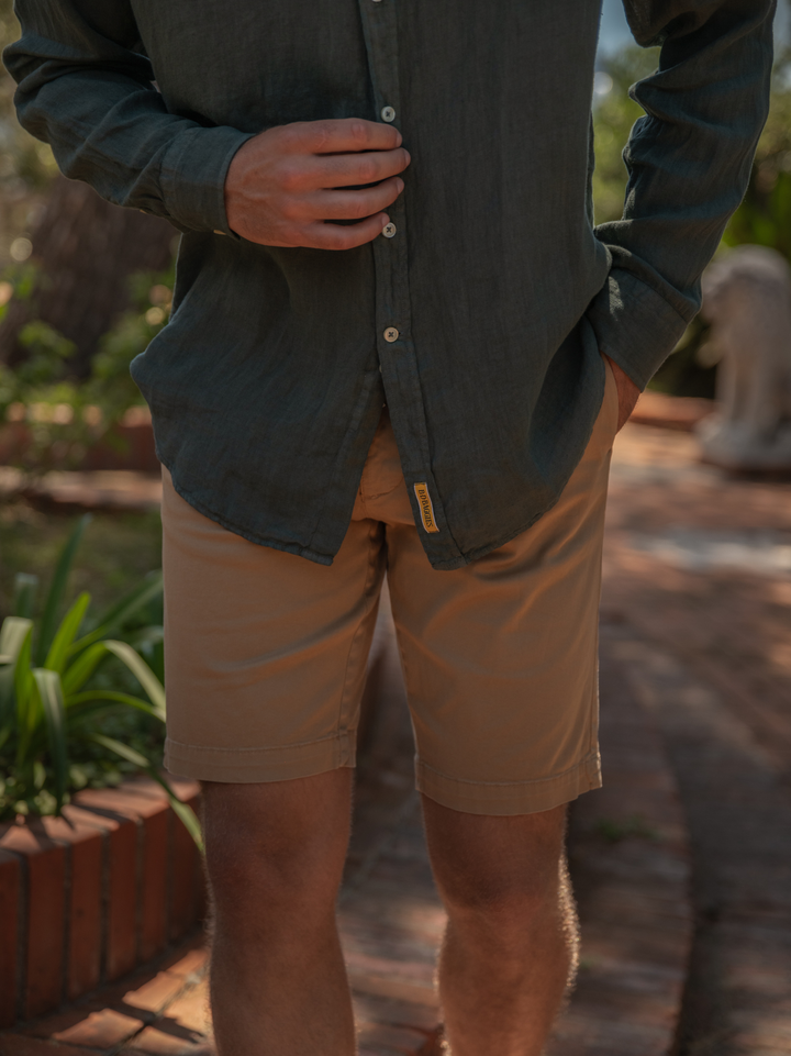 BERMUDA BEIGE CON TASCHE A FILO