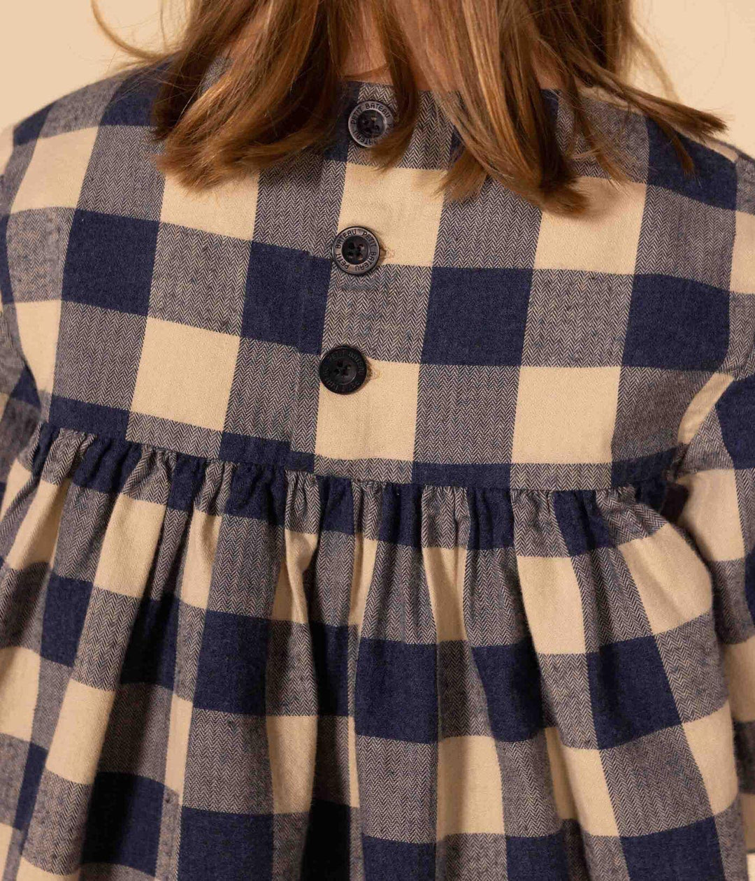 ABITO A MANICHE LUNGHE IN FLANELLA DI COTONE A QUADRI BAMBINA A082E 01 PETIT BATEAU 