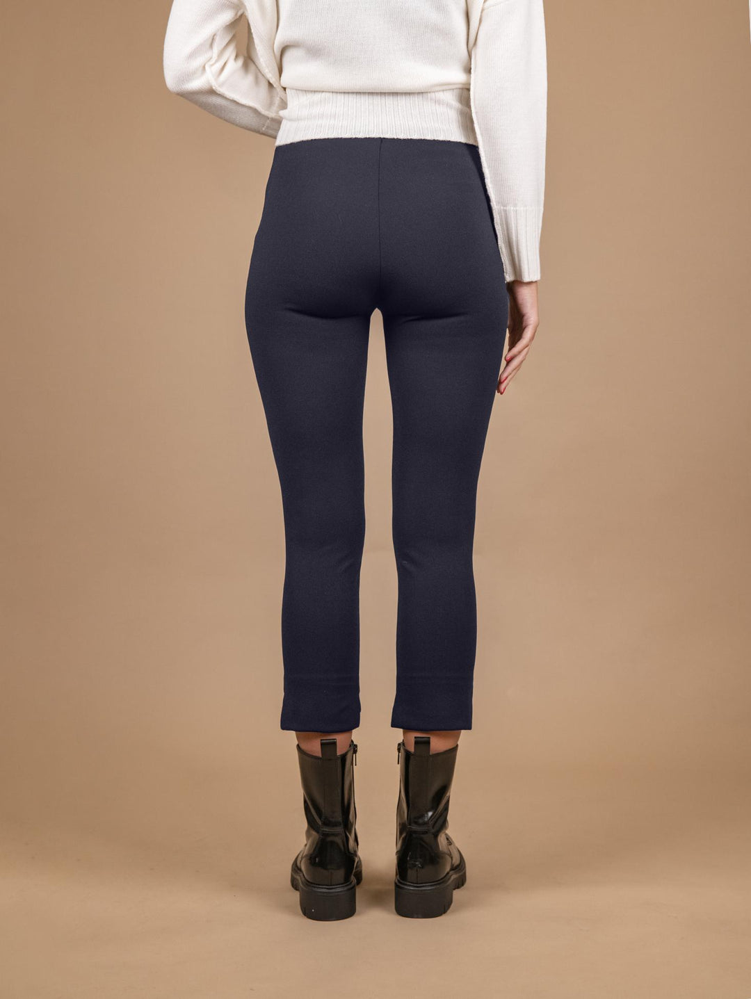 Pantalone a sigaretta asimmetrico in tessuto blu<BR/> CAVIALE BLU ANDREA MORANDO 