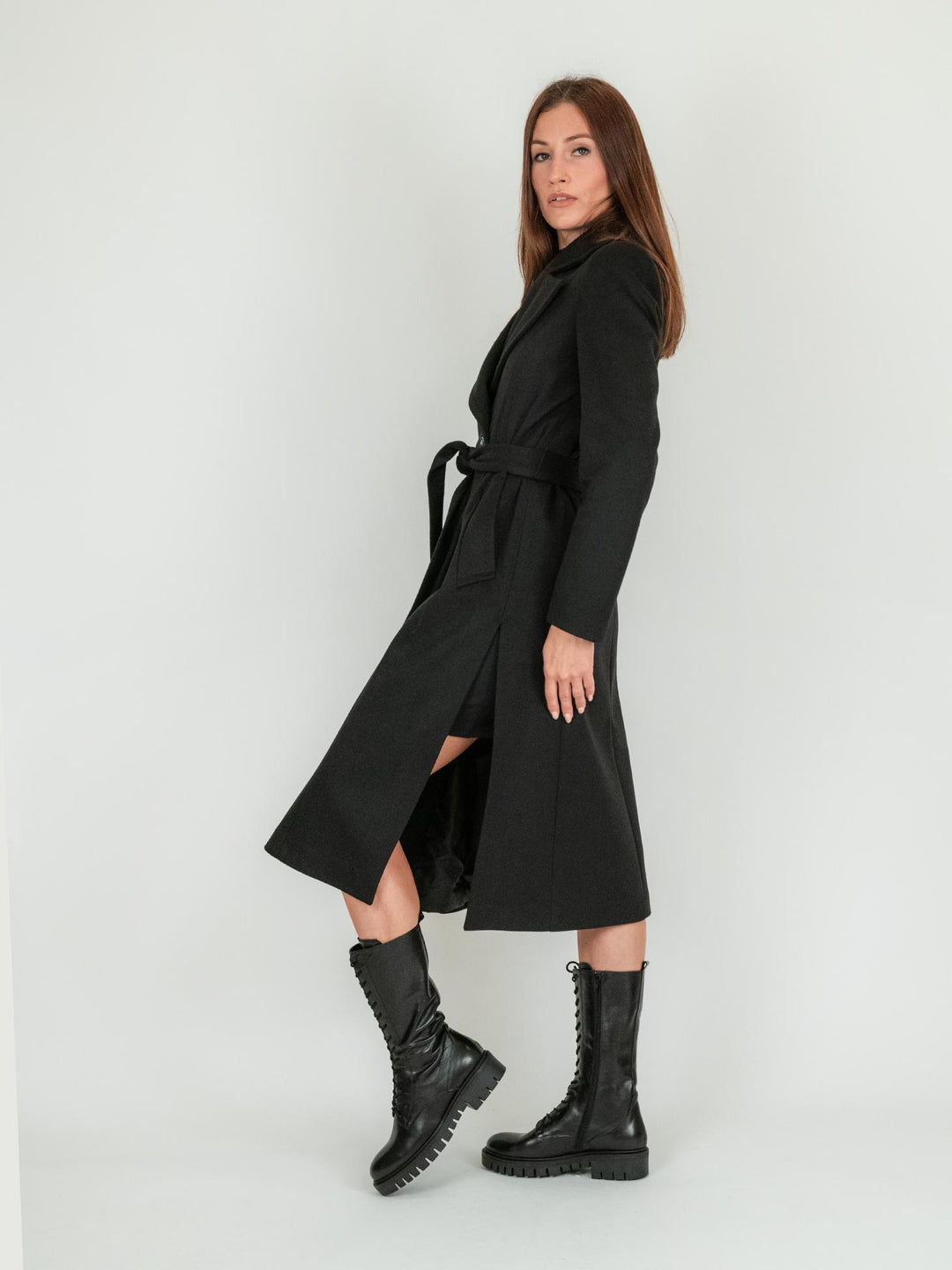 ANFIBIO ALTO IN PELLE NERA CON ZIP