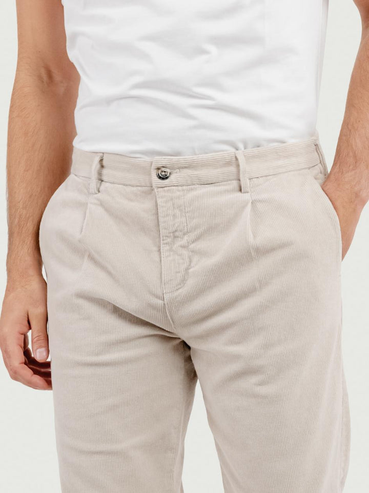 PANTALONE CON PENCES IN VELLUTO BURRO BU26W16PAPA 508 ANDREA MORANDO 