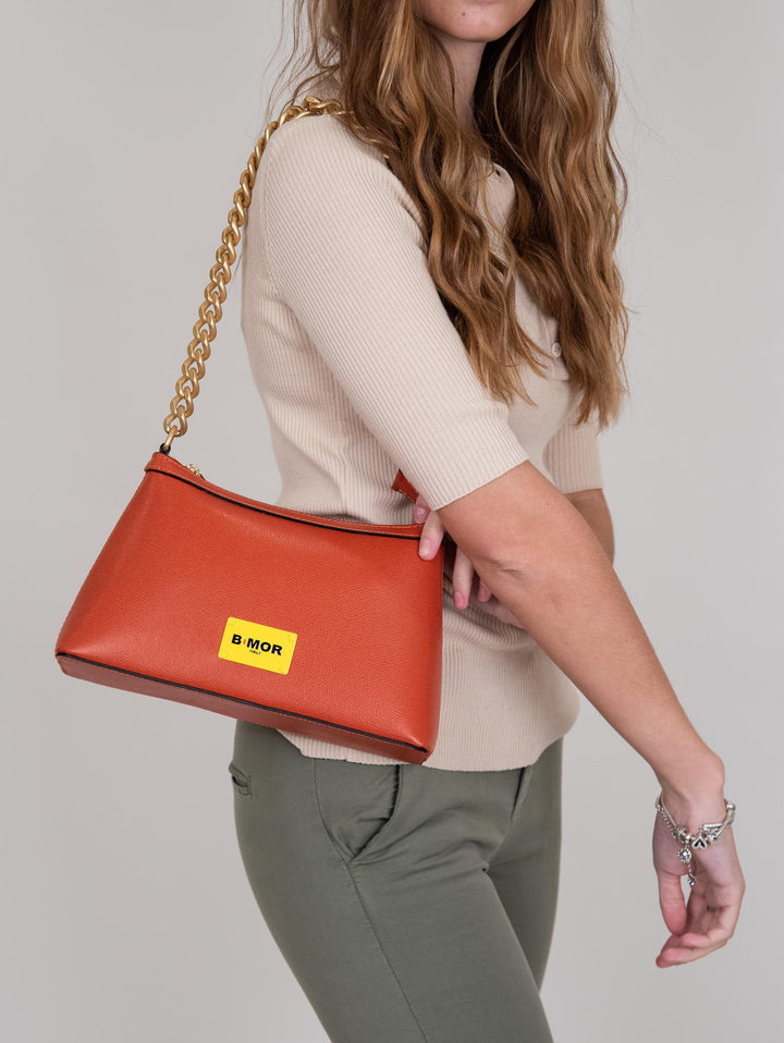 BORSA  CON CATENA ORO OPACA "QUEEN" IN PELLE MATTONE QUEEN ROSSO BIMOR 