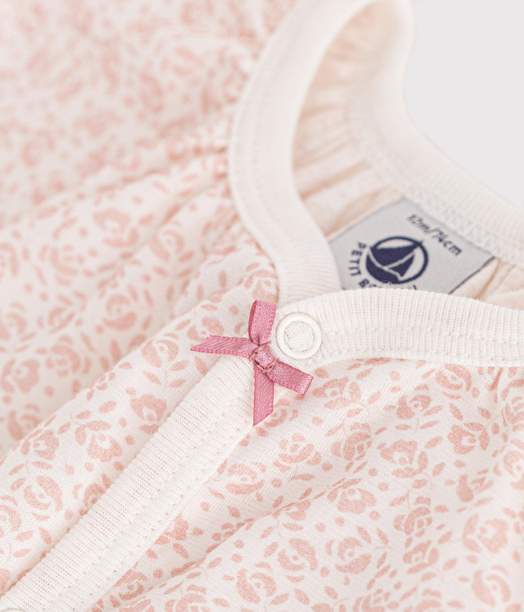 TUTA CORTA  CON STAMPA A FIORI ROSA BEBÈ A09Q6 01 PETIT BATEAU 
