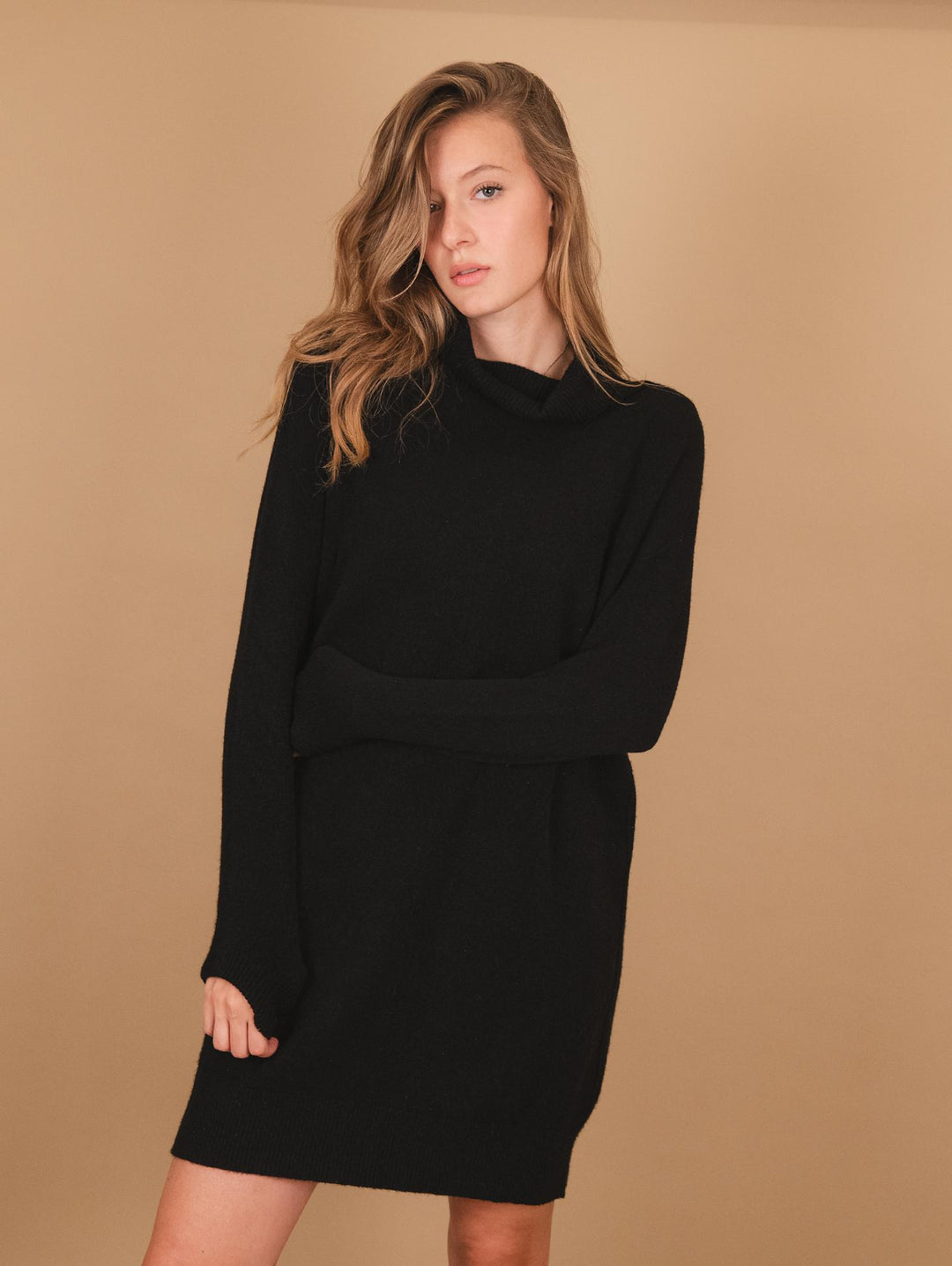 MAGLIA ABITO CON COLLO ALTO NERA 0370/225 010 BIMOR 
