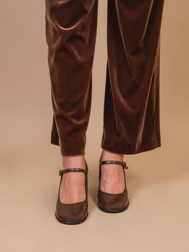 DECOLLETE CON CINTURINO IN NAPLAK MARRONE 8549/10 T.MORO ANDREA MORANDO 