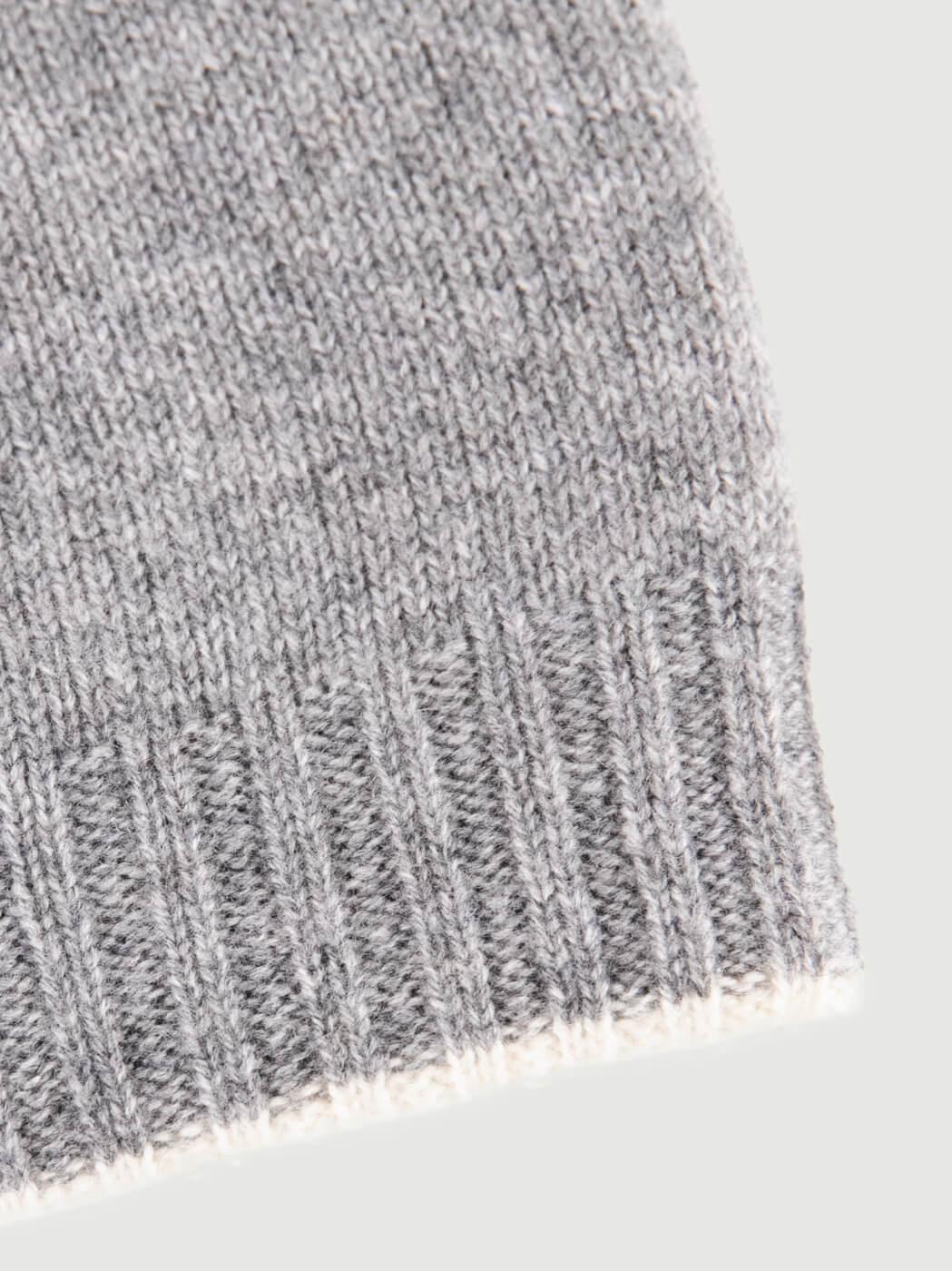 BERRETTO IN CASHMERE GRIGIO PERLA E PANNA 116 PANNA GRIS ANDREA MORANDO 