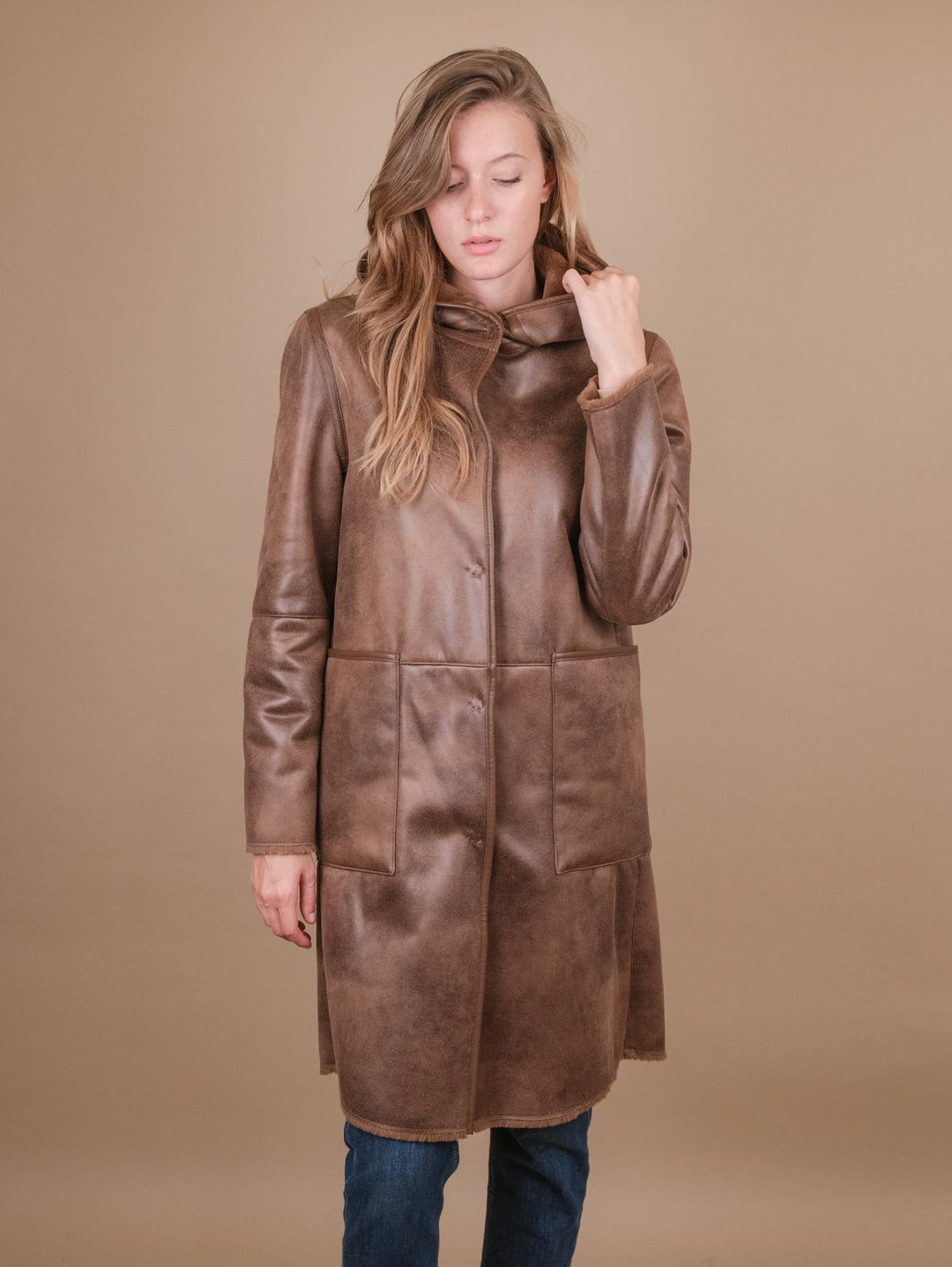 ECO-MONTONE REVERSIBILE  E ECO-PELLICCIA MARRONE B357CAMO 011 ANDREA MORANDO 